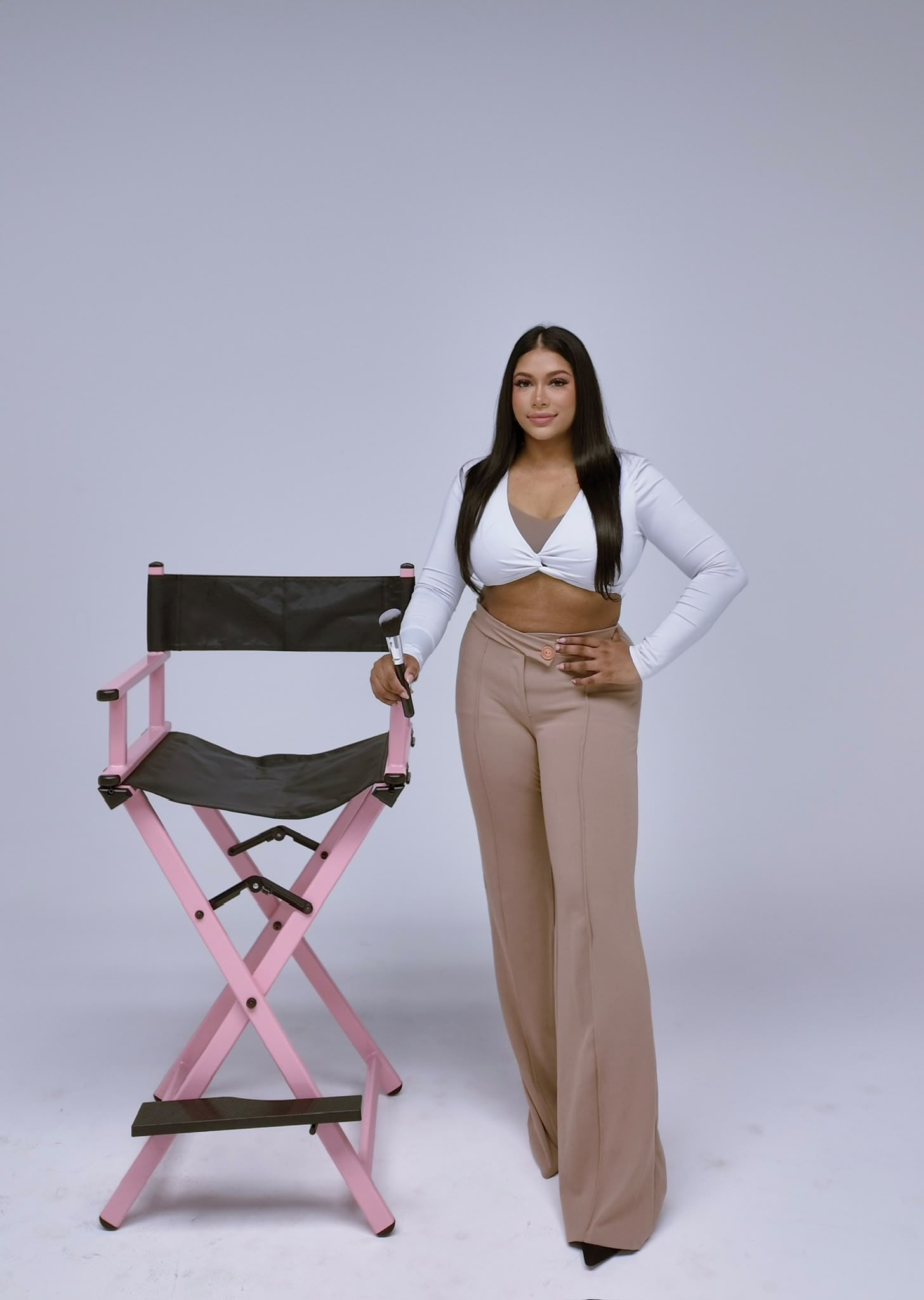 Roxanne Sylvia in her studio, founder and makeup artist of Makeupbyroxx